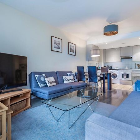 Battersea Power Station Apartment Лондон Экстерьер фото