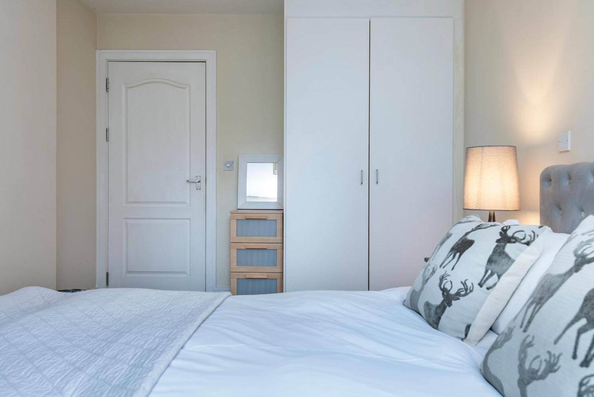 Battersea Power Station Apartment Лондон Экстерьер фото