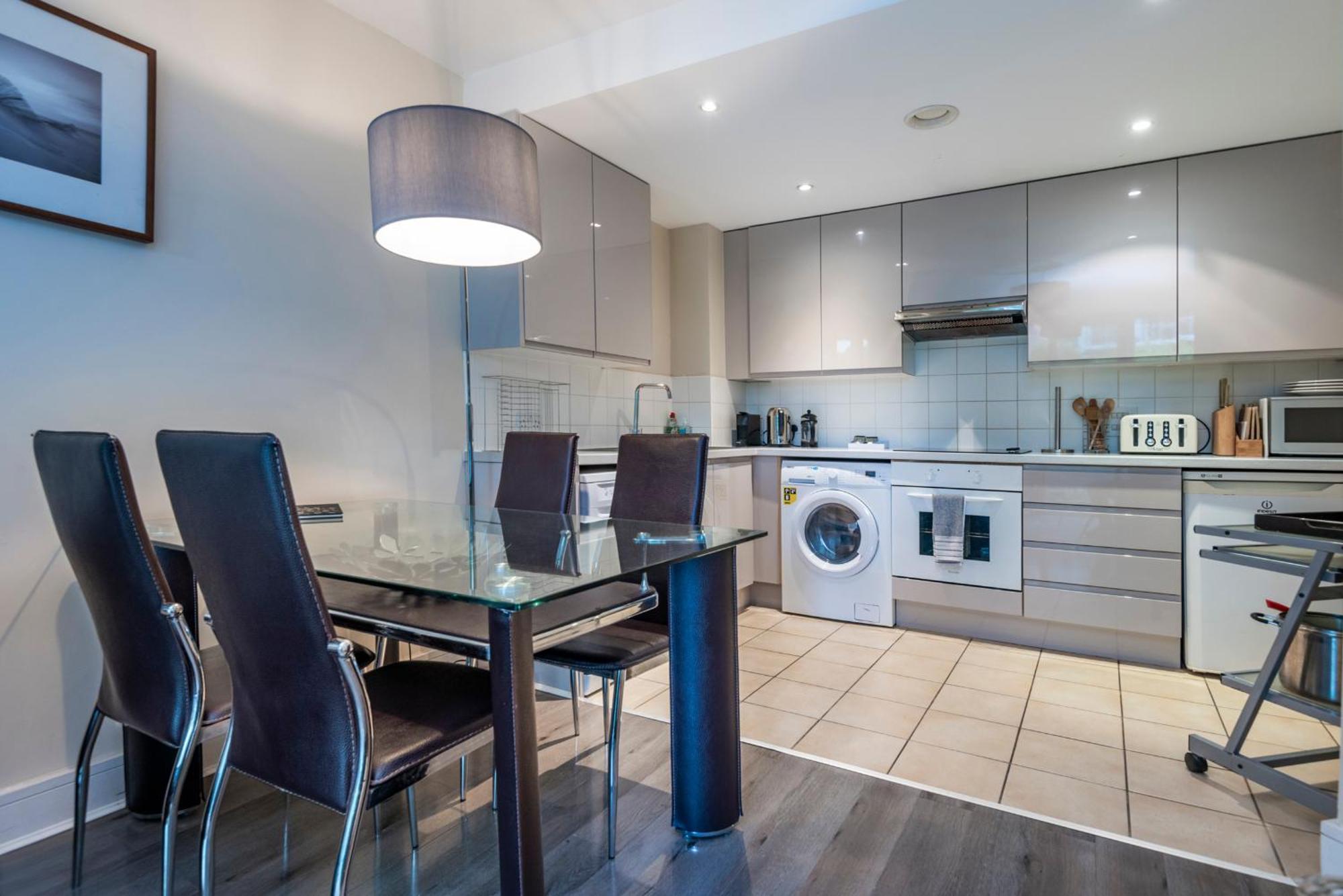 Battersea Power Station Apartment Лондон Экстерьер фото